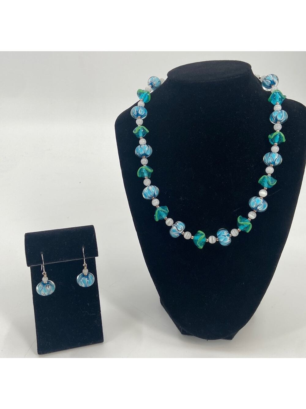 Murano glass beaded earrings and necklace set